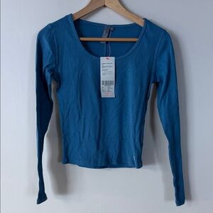 NEW Sweaty Betty Blue Long Sleeve Tadasana Women's Top